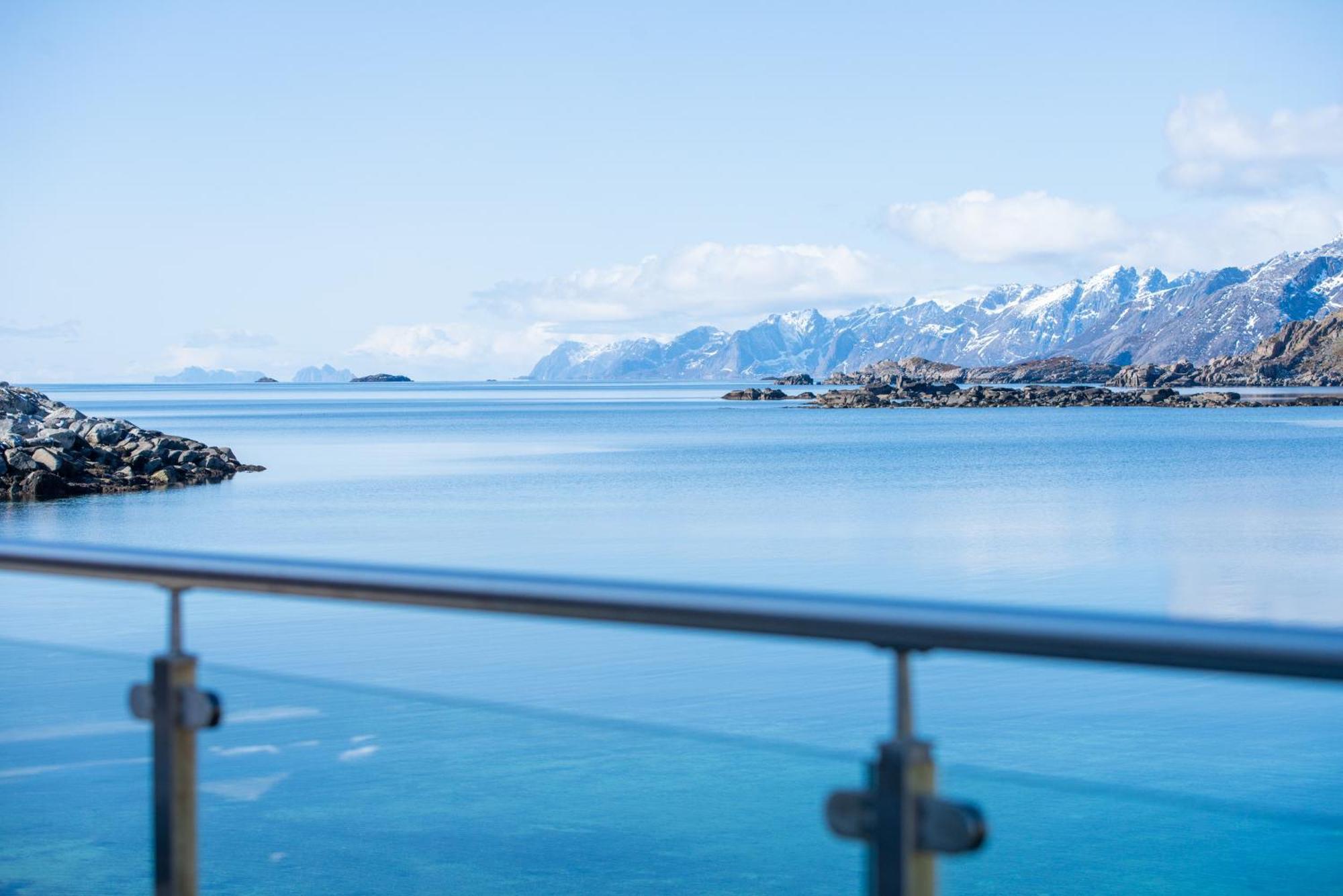 Lofoten Waterfront Luxury Lodge Ballstad Dış mekan fotoğraf